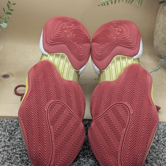 NEW Size 9.5 - adidas Pharrell x Crazy BYW Chinese New Year Mens Running Shoes main image 8